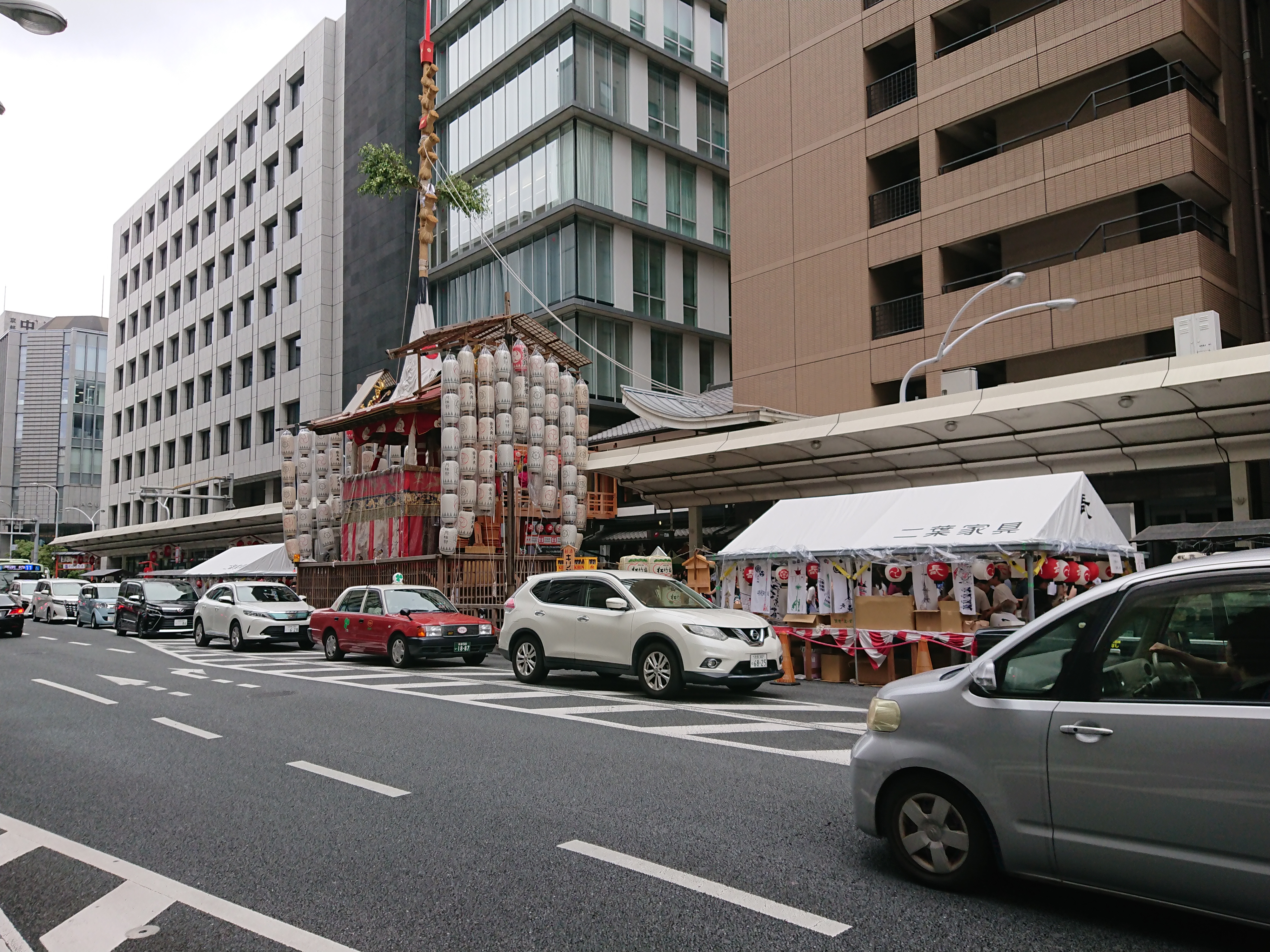 完治してからの祇園祭 芳香剤と花の香りを間違う